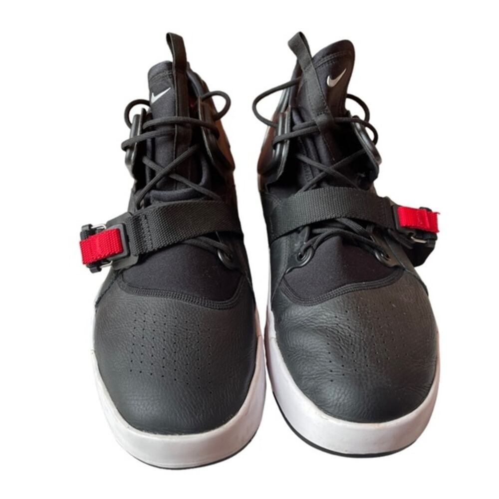 NIKE AIR FORCE 270 'BLACK WHITE' SIZE 13(M)